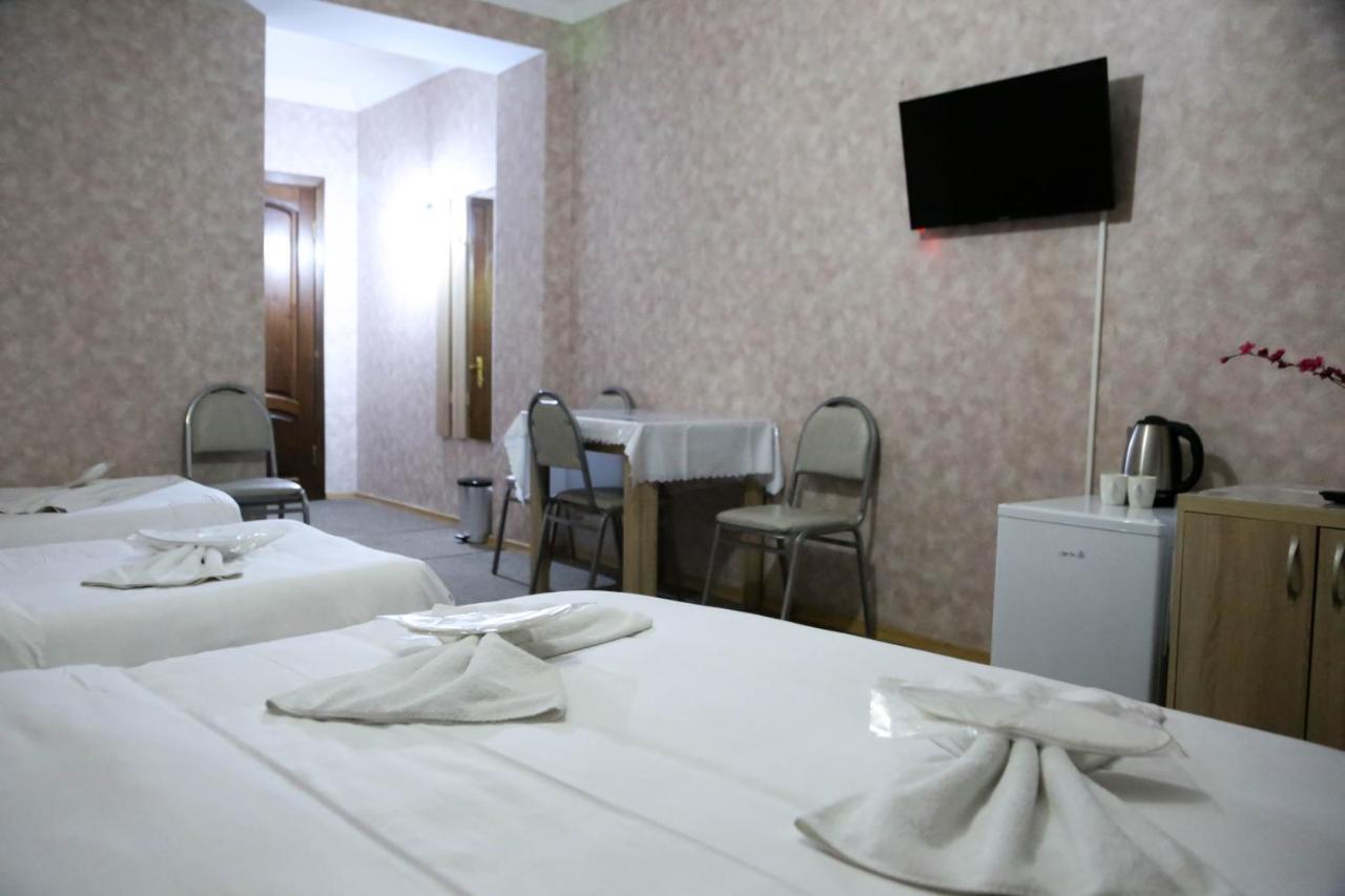 7 Star Bed and Breakfast Tbilisi Buitenkant foto