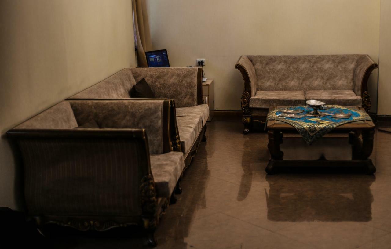 7 Star Bed and Breakfast Tbilisi Buitenkant foto