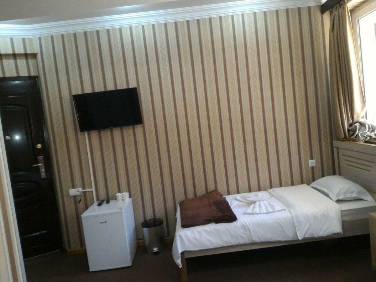 7 Star Bed and Breakfast Tbilisi Buitenkant foto