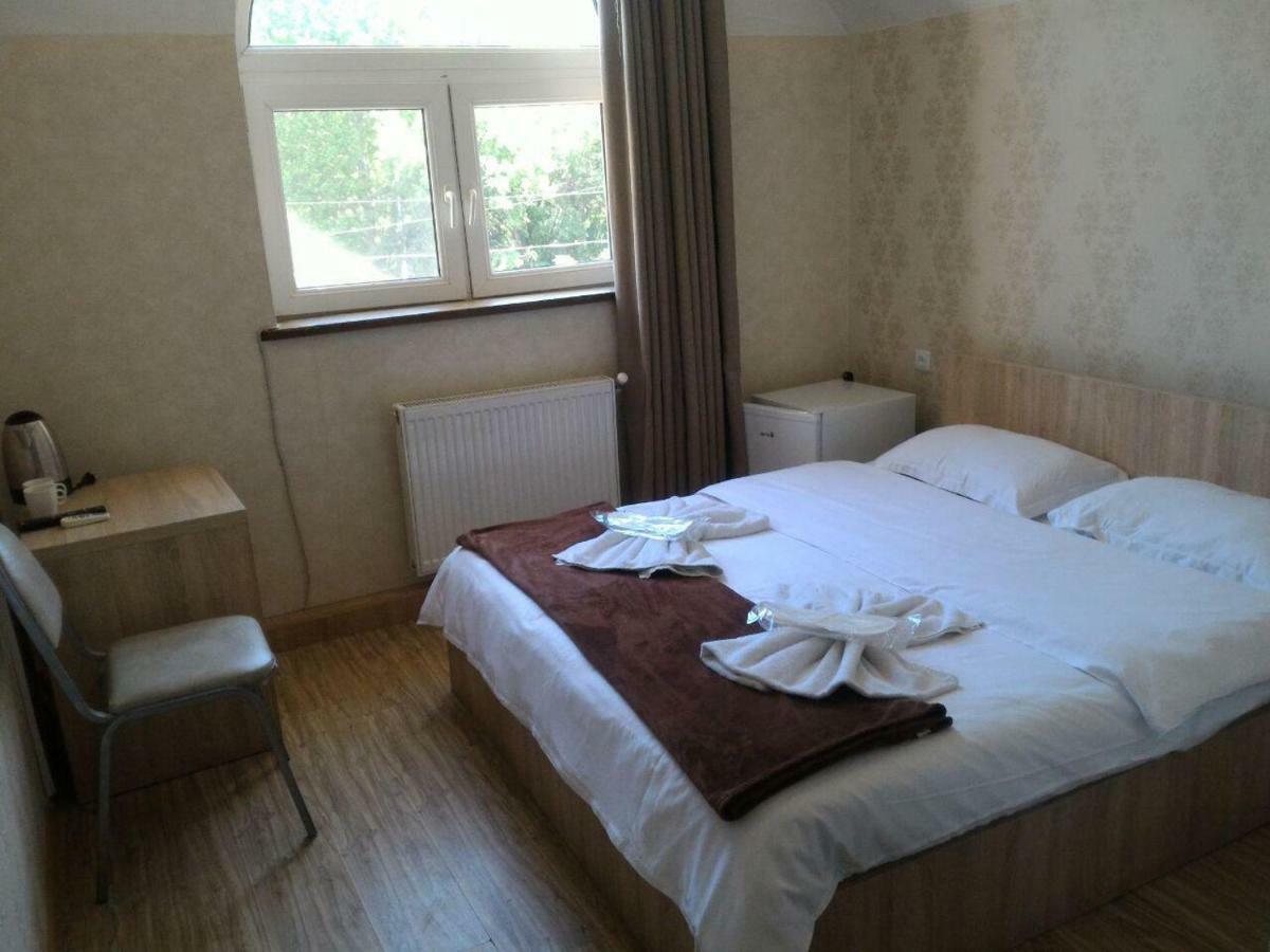 7 Star Bed and Breakfast Tbilisi Buitenkant foto